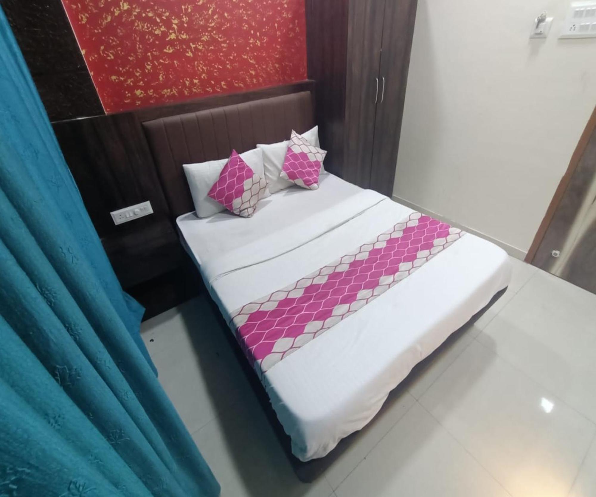 Hotel Om Sai Navi Mumbai Dış mekan fotoğraf