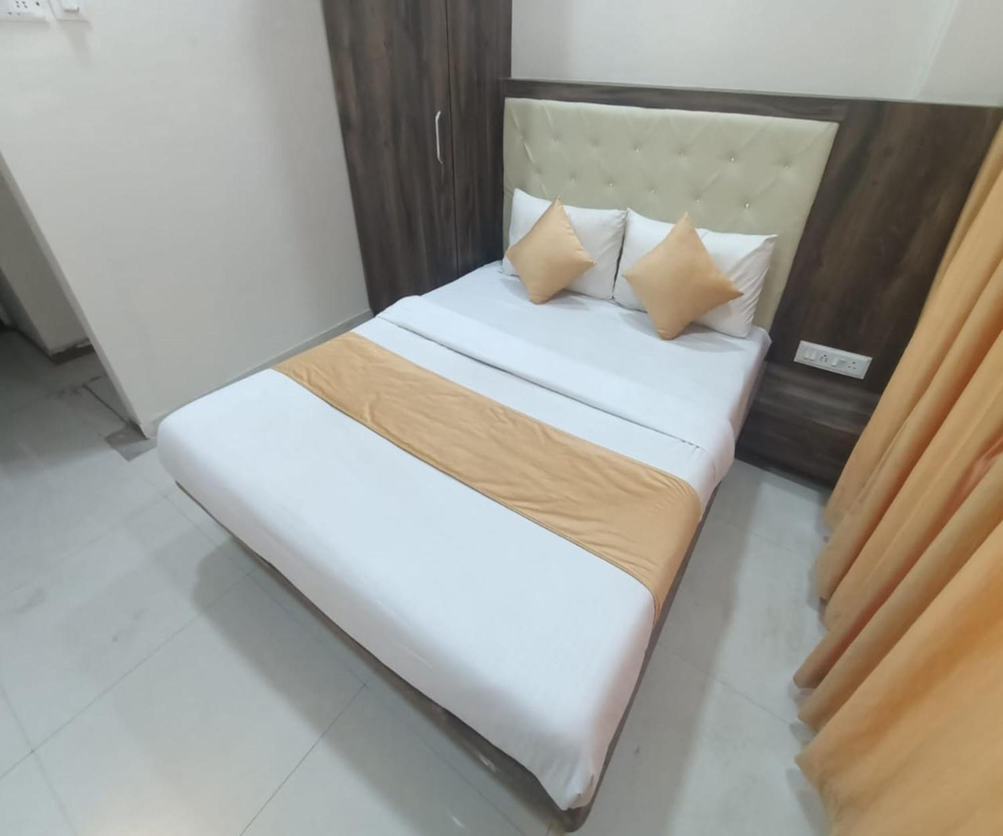 Hotel Om Sai Navi Mumbai Dış mekan fotoğraf