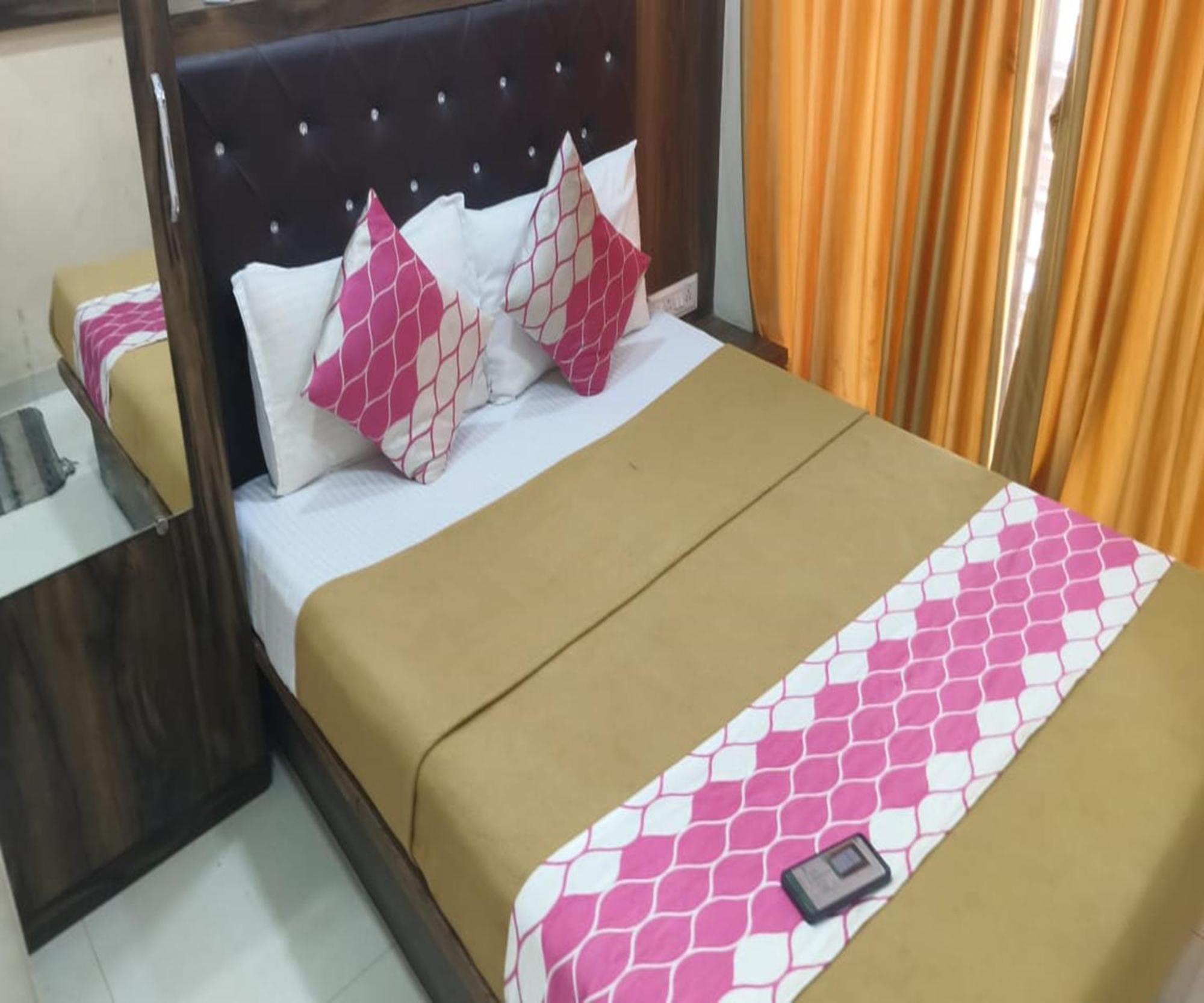 Hotel Om Sai Navi Mumbai Dış mekan fotoğraf
