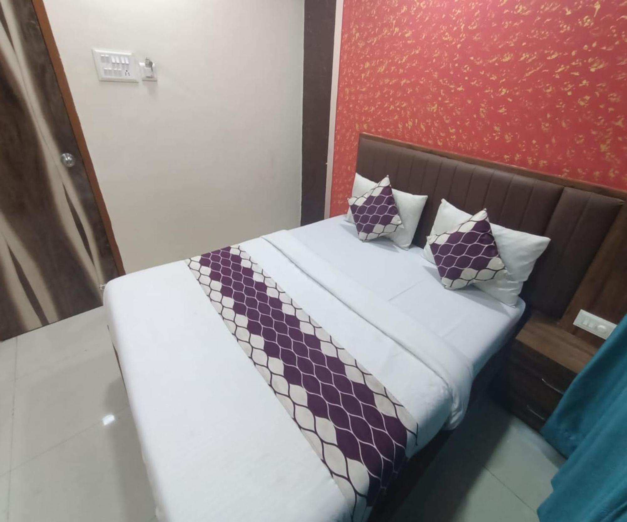 Hotel Om Sai Navi Mumbai Dış mekan fotoğraf