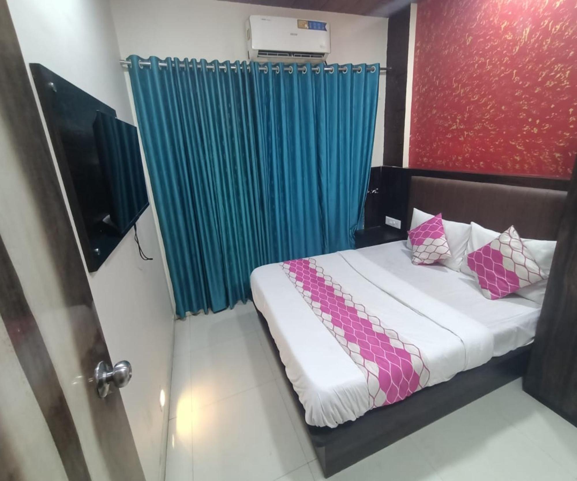 Hotel Om Sai Navi Mumbai Dış mekan fotoğraf