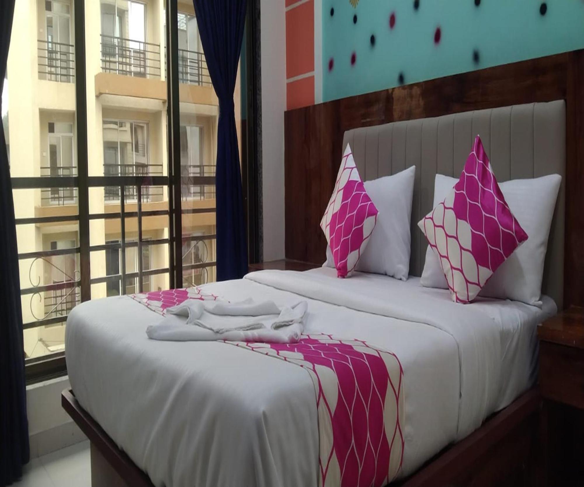 Hotel Om Sai Navi Mumbai Dış mekan fotoğraf